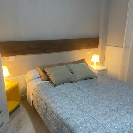 Apto Con Patio Y Barbacoa Bbq H De La Reina דירה קורדובה