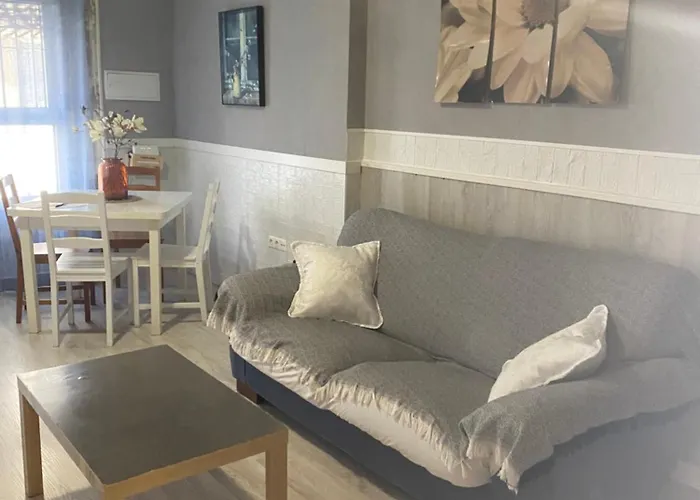 Apartment Apto Con Patio Y Barbacoa Bbq H De La Reina *