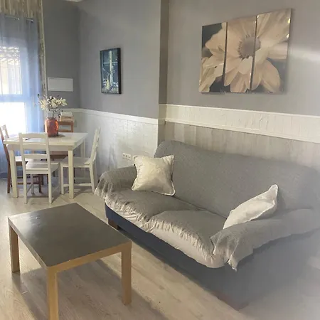 Apartamento Apto Con Patio Y Barbacoa Bbq H De La Reina *